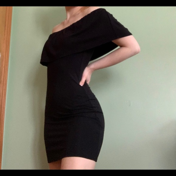 3/25$💓 Forever21 Off the Shoulder Bodycon Dress - Picture 2 of 3